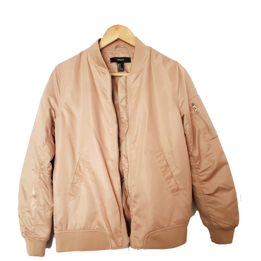 LIKE NEW : FOREVER 21 BEIGE BOMBER JACKET